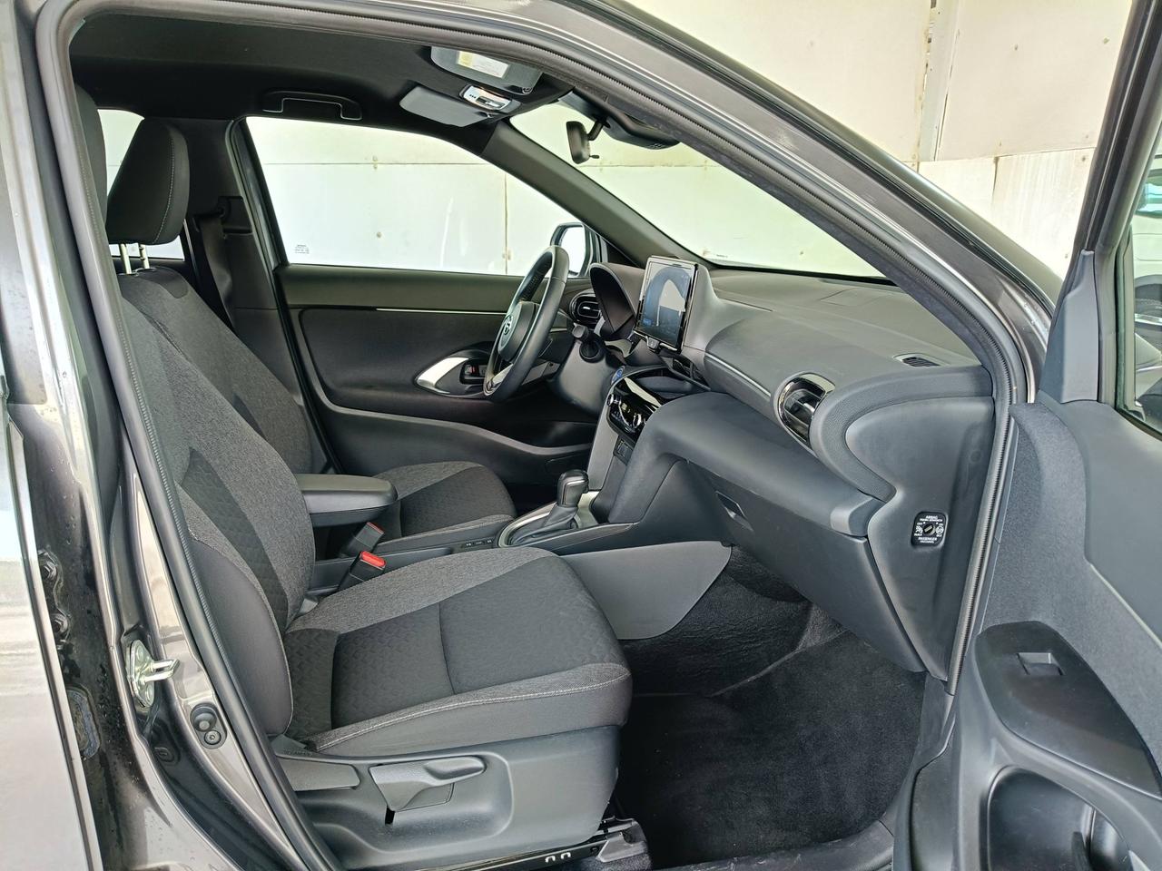 TOYOTA Yaris Cross - MY '22