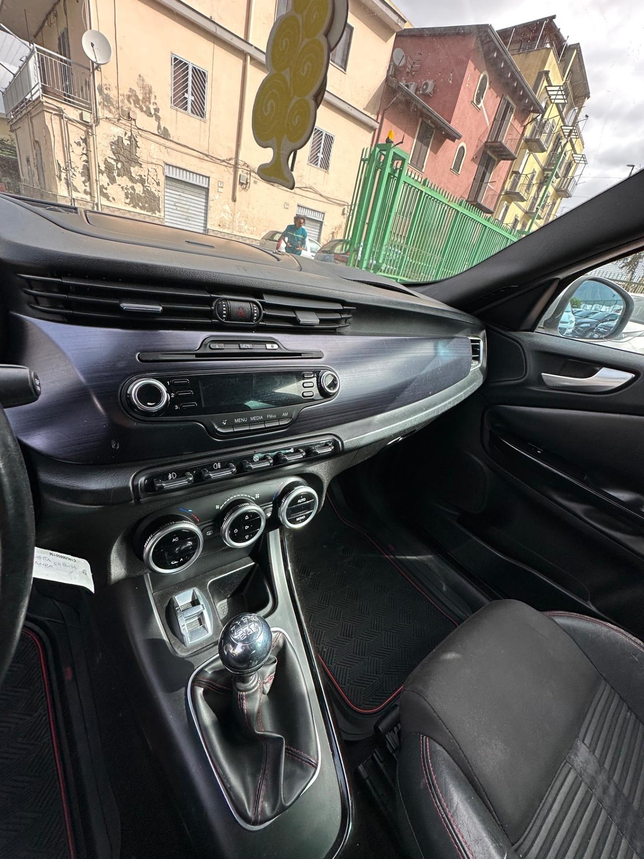 Alfa Romeo Giulietta 1.6 JTDm-2 105 CV Distinctive