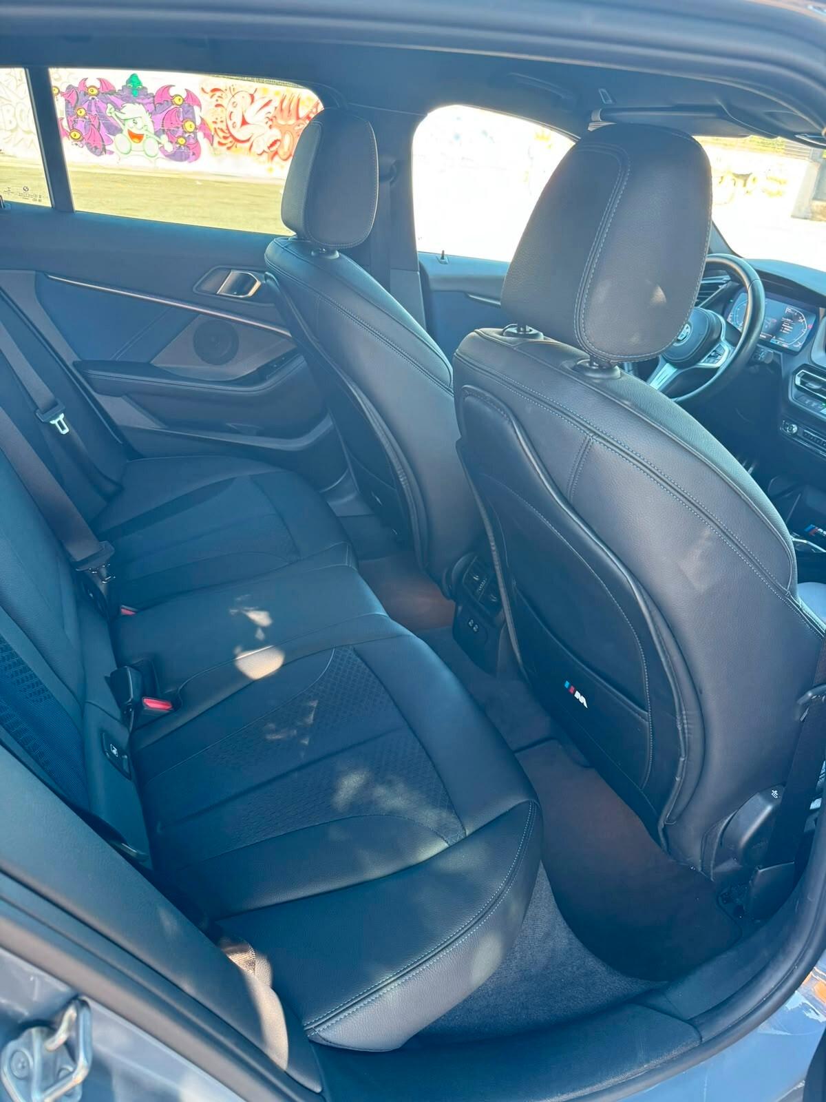 Bmw 116 116d 5p. Msport