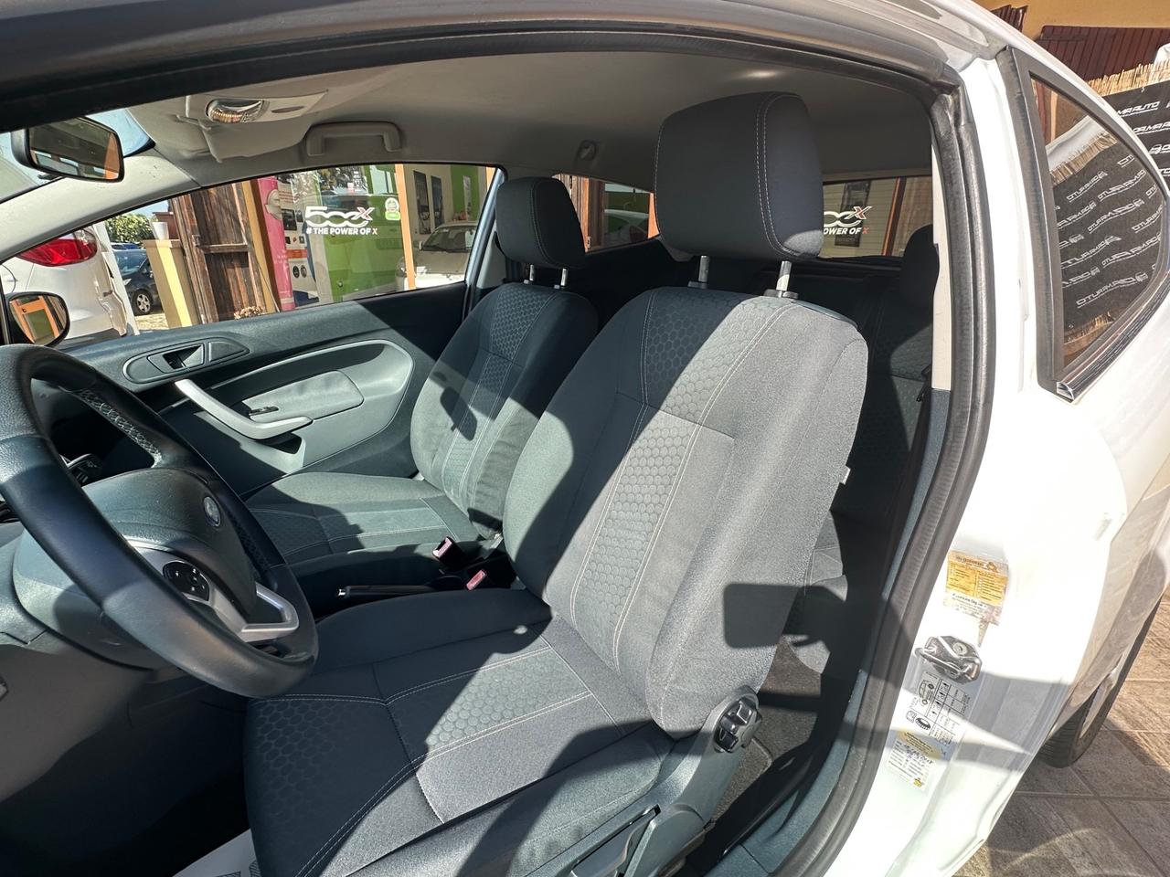 Ford Fiesta 1.4 TDCi 68CV 3 porte Titanium