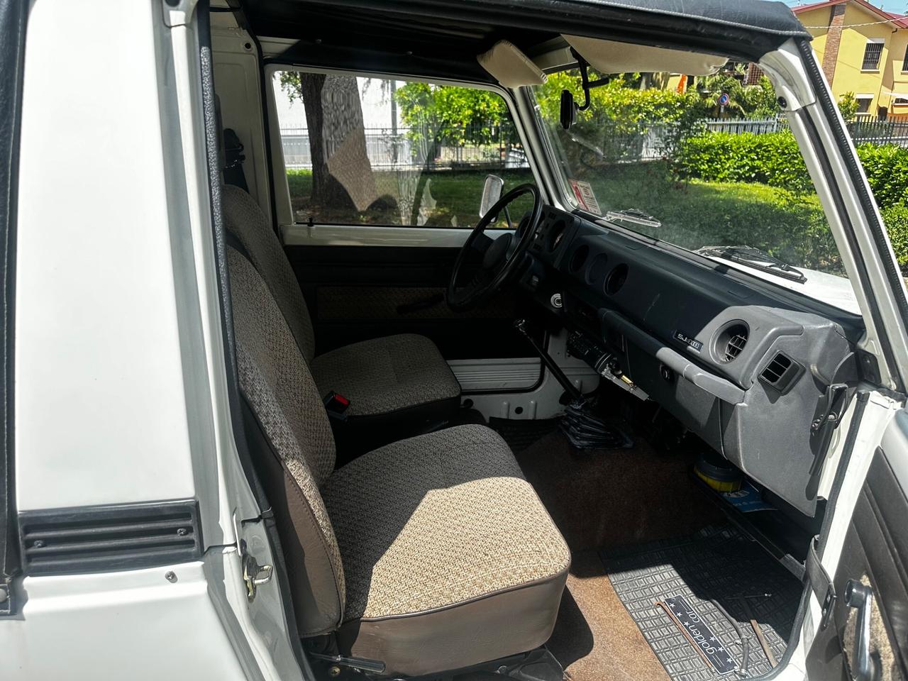 Suzuki SJ 410 SJ410 Cabriolet De Luxe