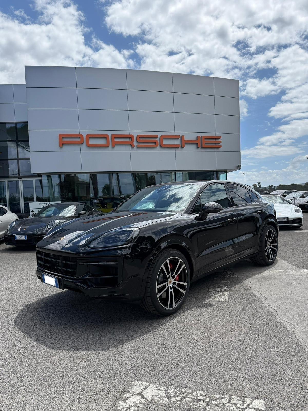 PORSCHE CAYENNE S COUPE 530 CV AUTO A NOLEGGIO