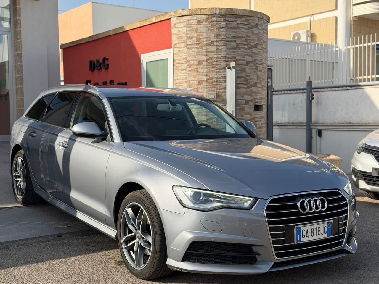 Audi A6 Avant 2.0 TDI 190 CV ultra S tronic-2017 LED/NAVI/18"