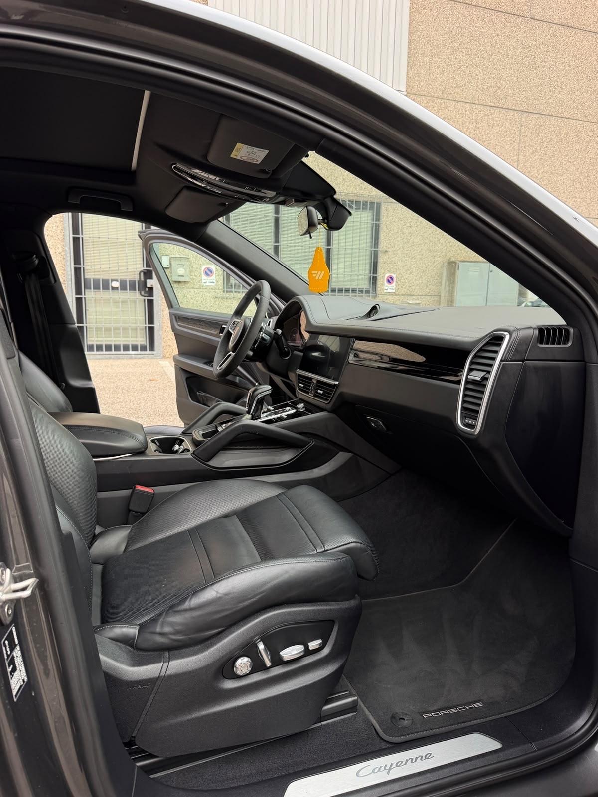 Porsche Cayenne Coupé 3.0 V6 E-Hybrid
