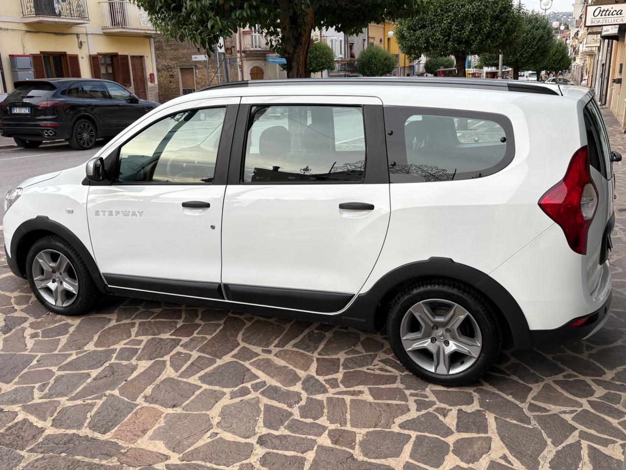 Dacia Lodgy STEPWAY 1.5dCi 7 POSTI AUTOCARRO N1