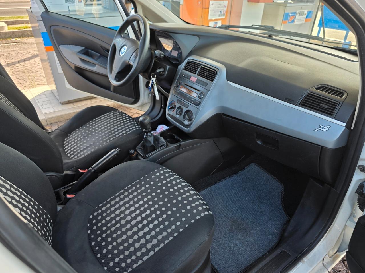 Fiat Grande Punto 1.2 5 porte con 182.000km Neopatentati ok