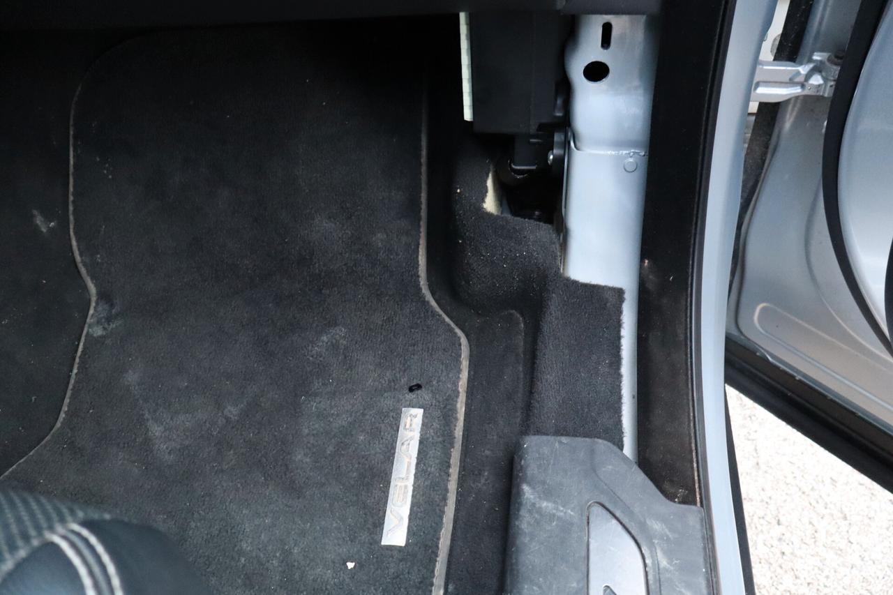 Land Rover Range Velar 2.0D I4 240 CV S-2019