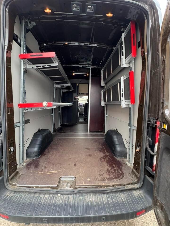 Ford Transit 2.0cc 130CV L3 H3 scaffali