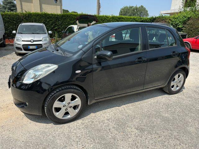 TOYOTA Yaris Ok neo pat. 1.0 5 porte Sol