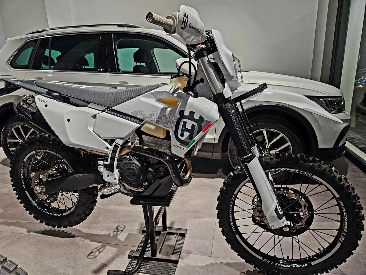 Husqvarna FE 350 PRO 2025 KM0
