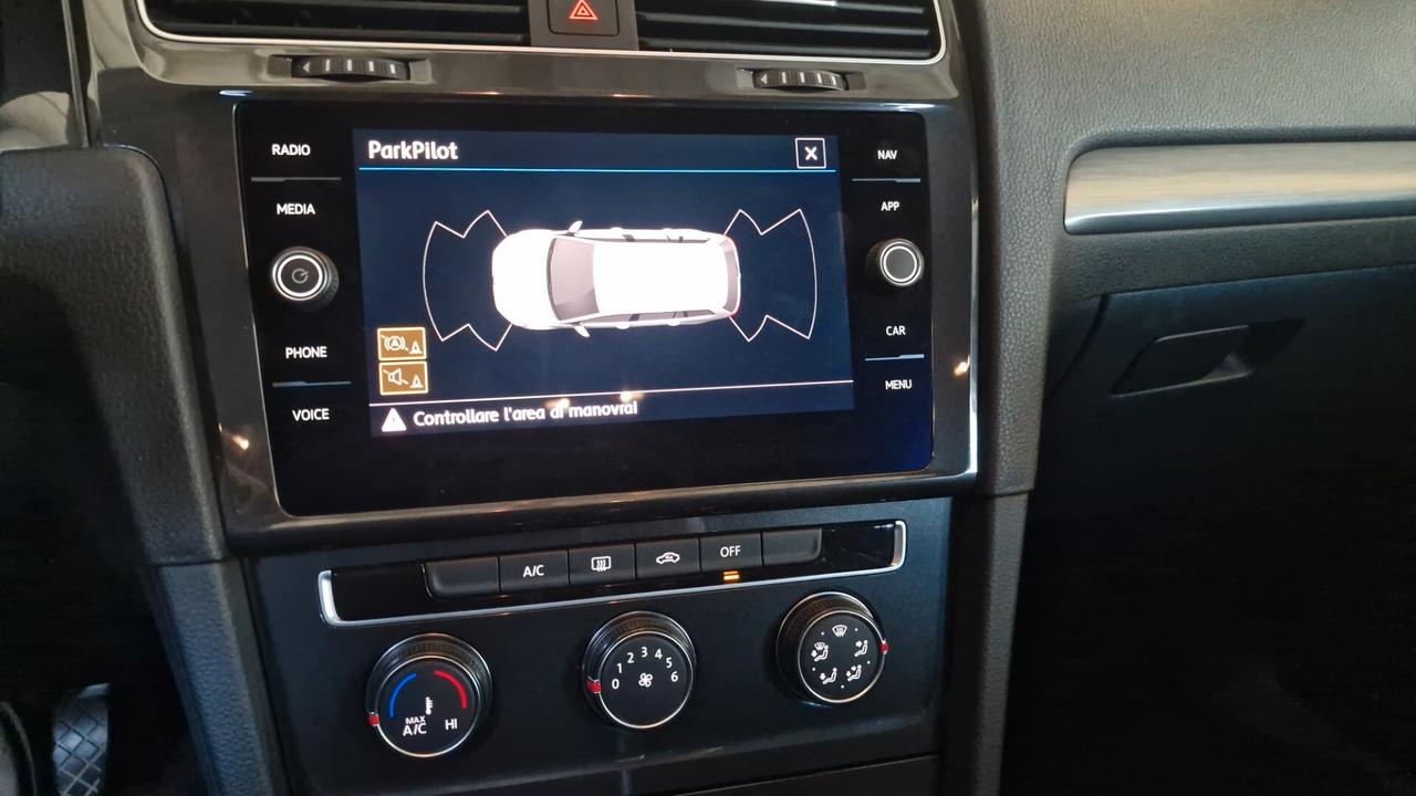 Volkswagen Golf Variant 1.6 TDI 115 CV DSG Executive BlueMotion Tech.