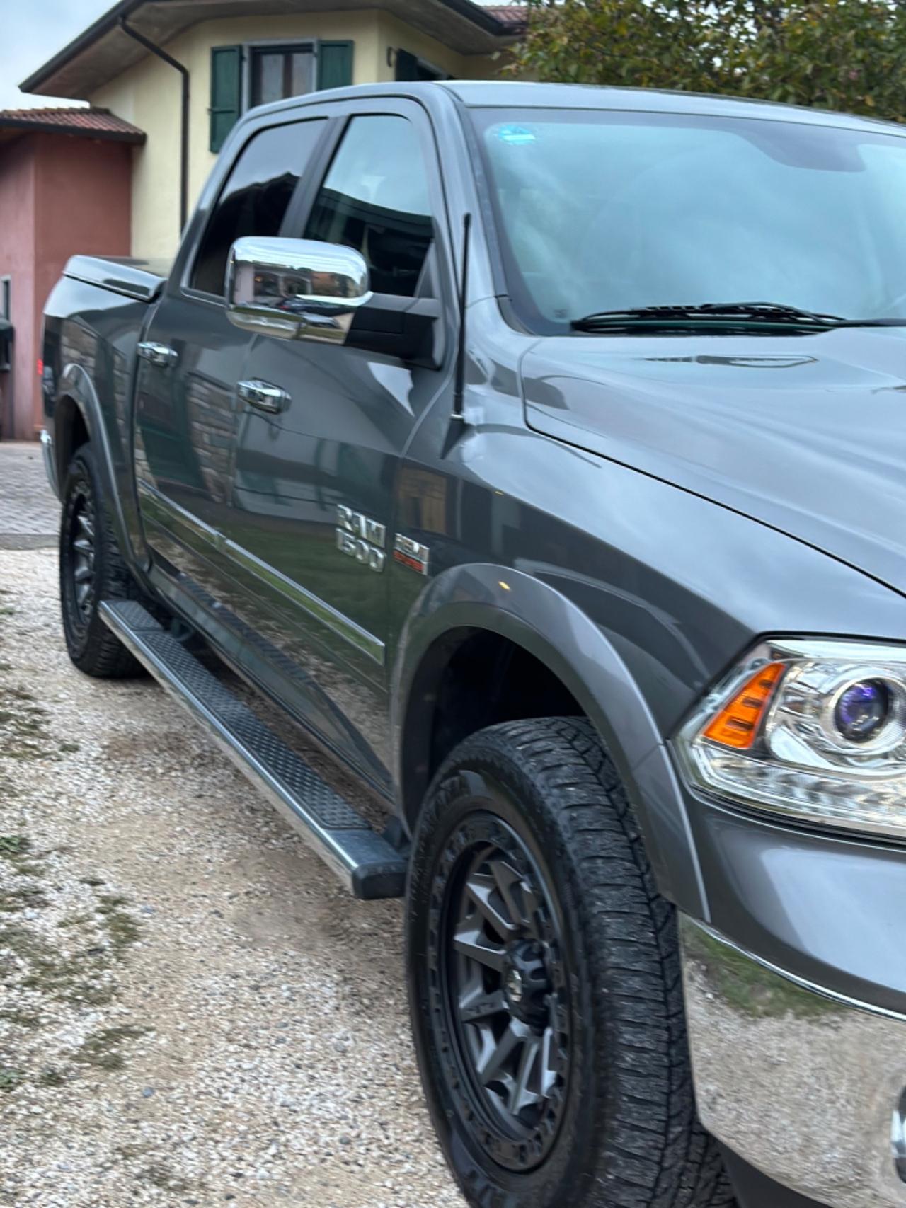 Dodge RAM LARAMIE AMATORE 4x4 KMCERT UNICOPR