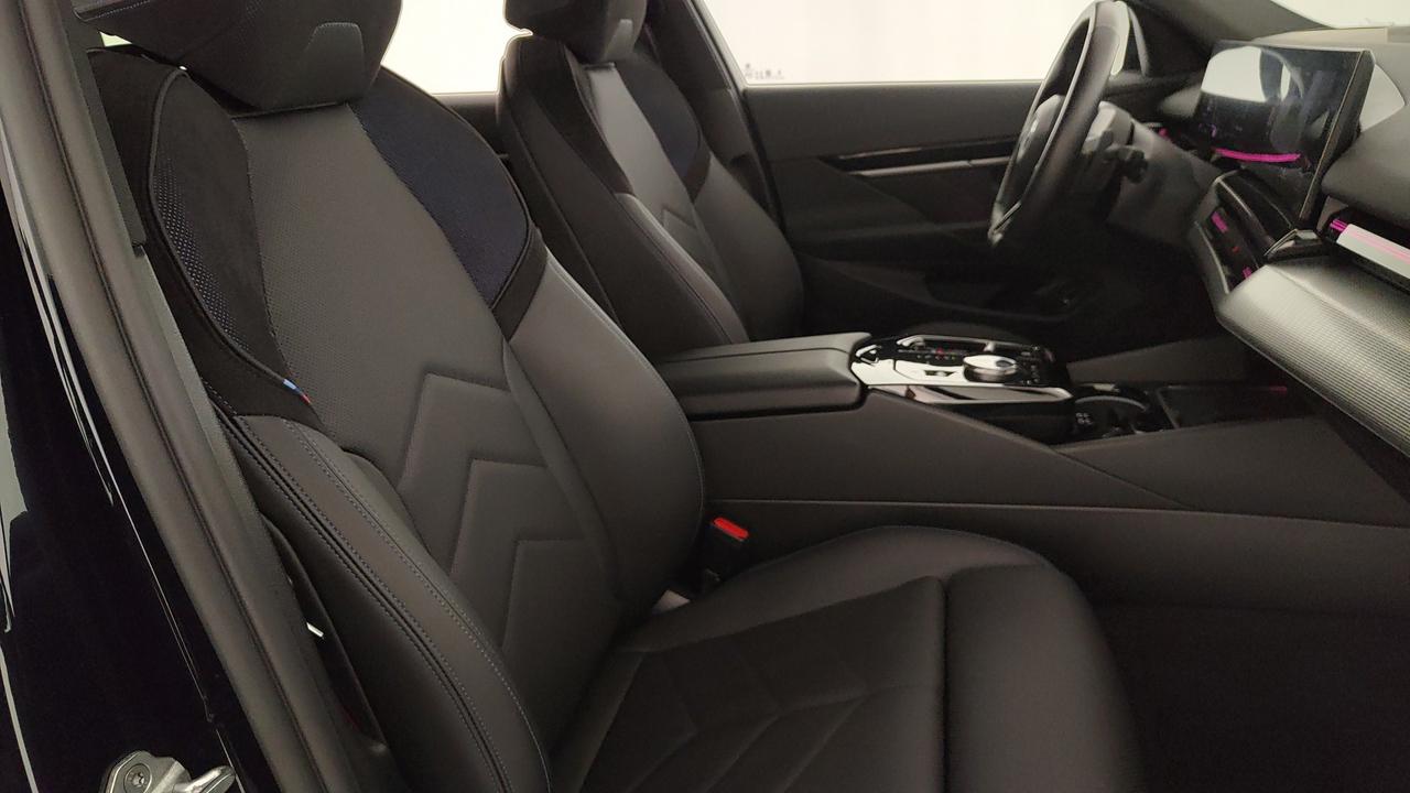 BMW 520d Touring 48V xdrive MSport Pro auto