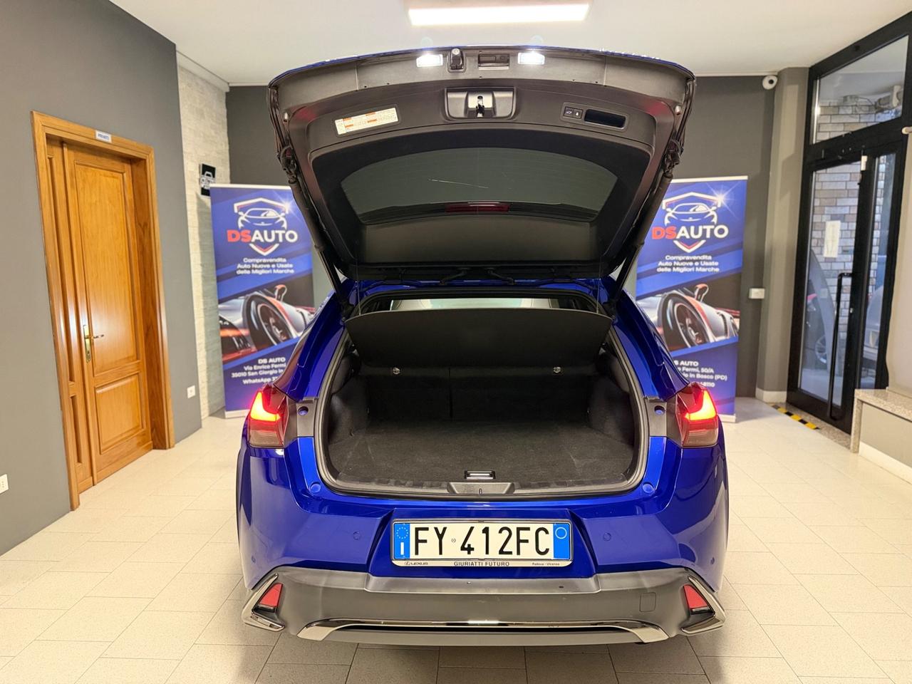 Lexus UX Hybrid 4WD F Sport