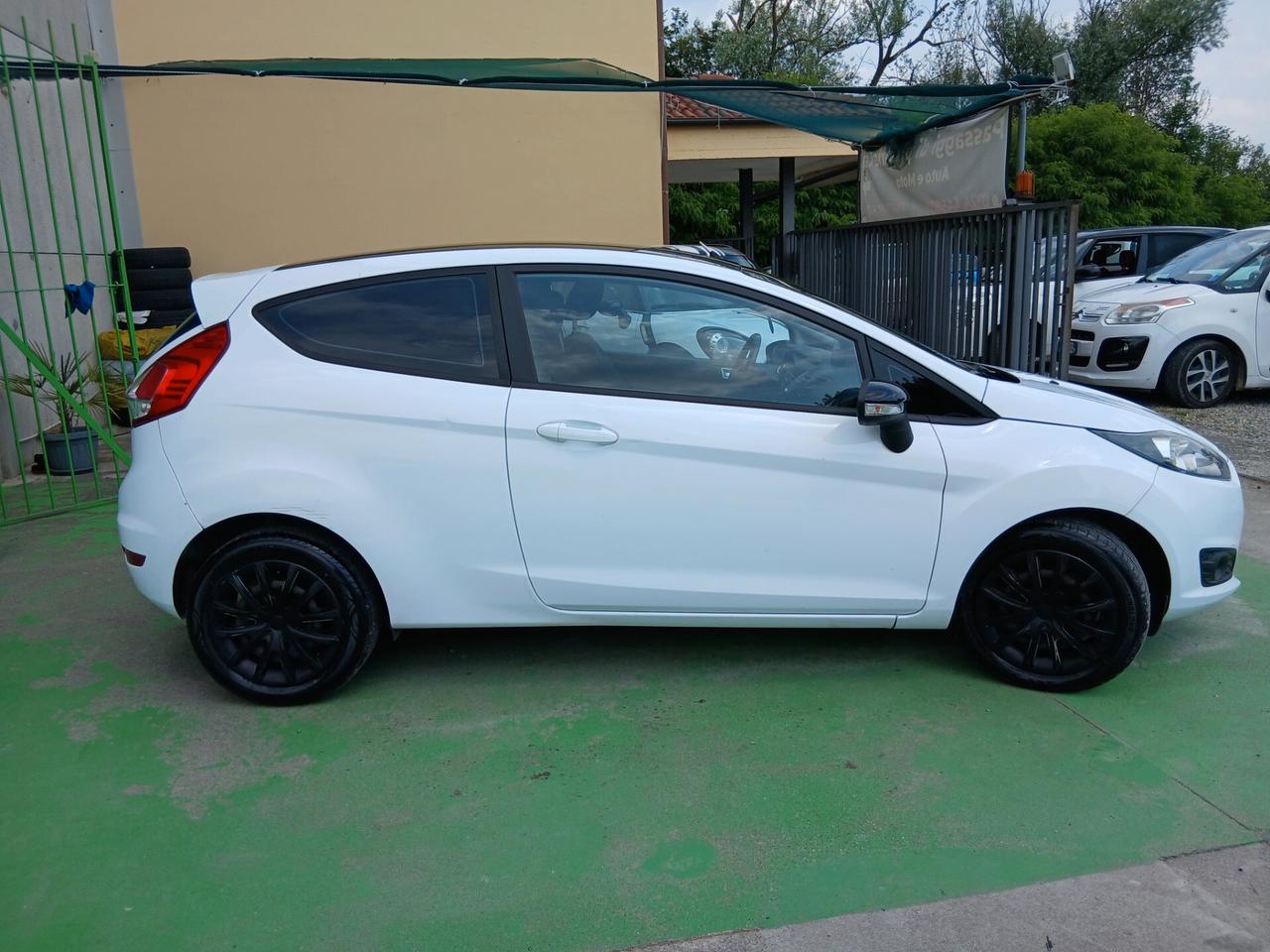 FORD FIESTA BICOLOR 1.4 GPL