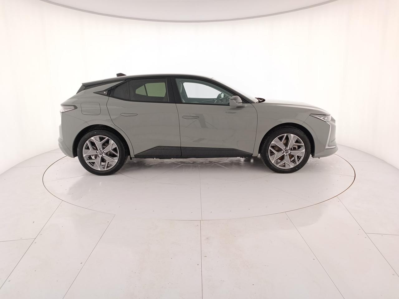 DS DS4 Esprit de Voyage E-TENSE 225cv