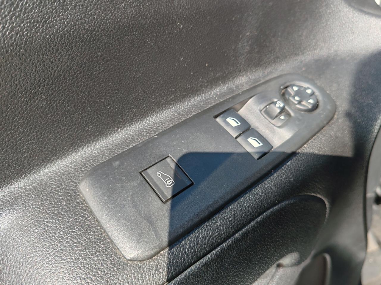 Peugeot Partner 1.5 HDI 3 Posti