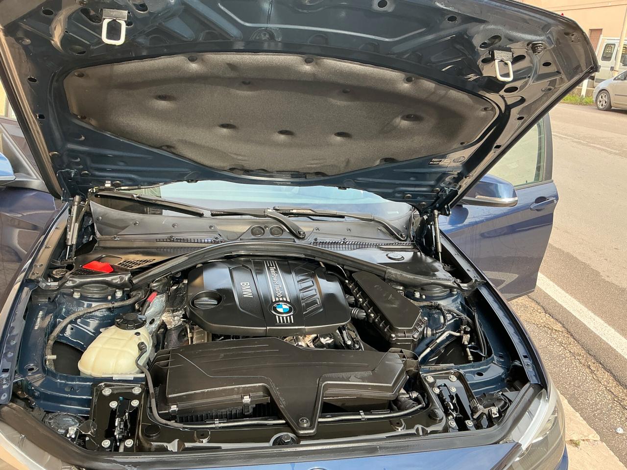 Bmw 116 116d 5p. Urban