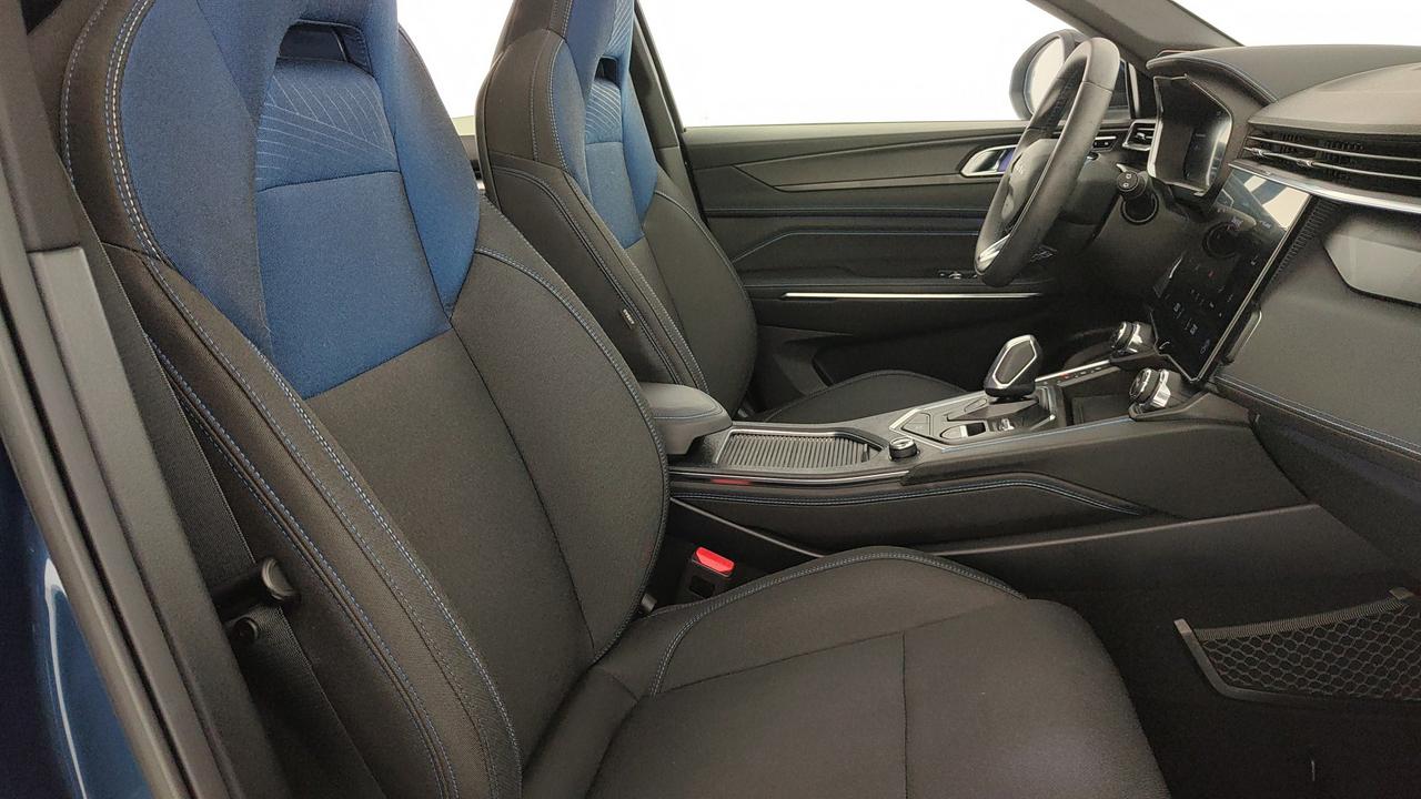 LYNK & CO 01 1.5 td phev auto