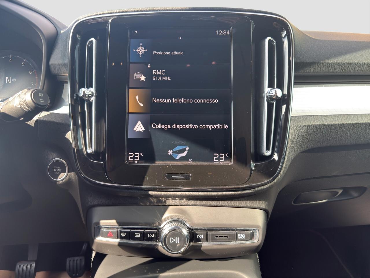 Volvo XC40 T2 Momentum Core