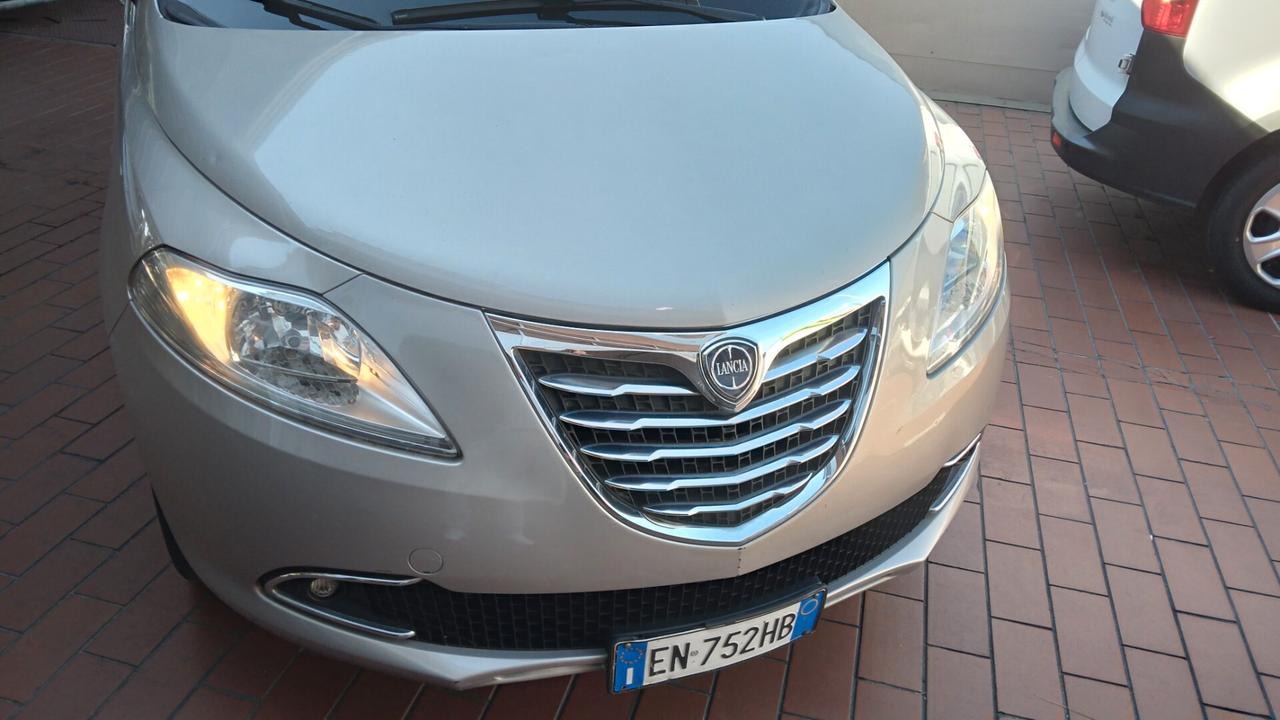 Lancia Ypsilon 1.2 69 CV Unyca