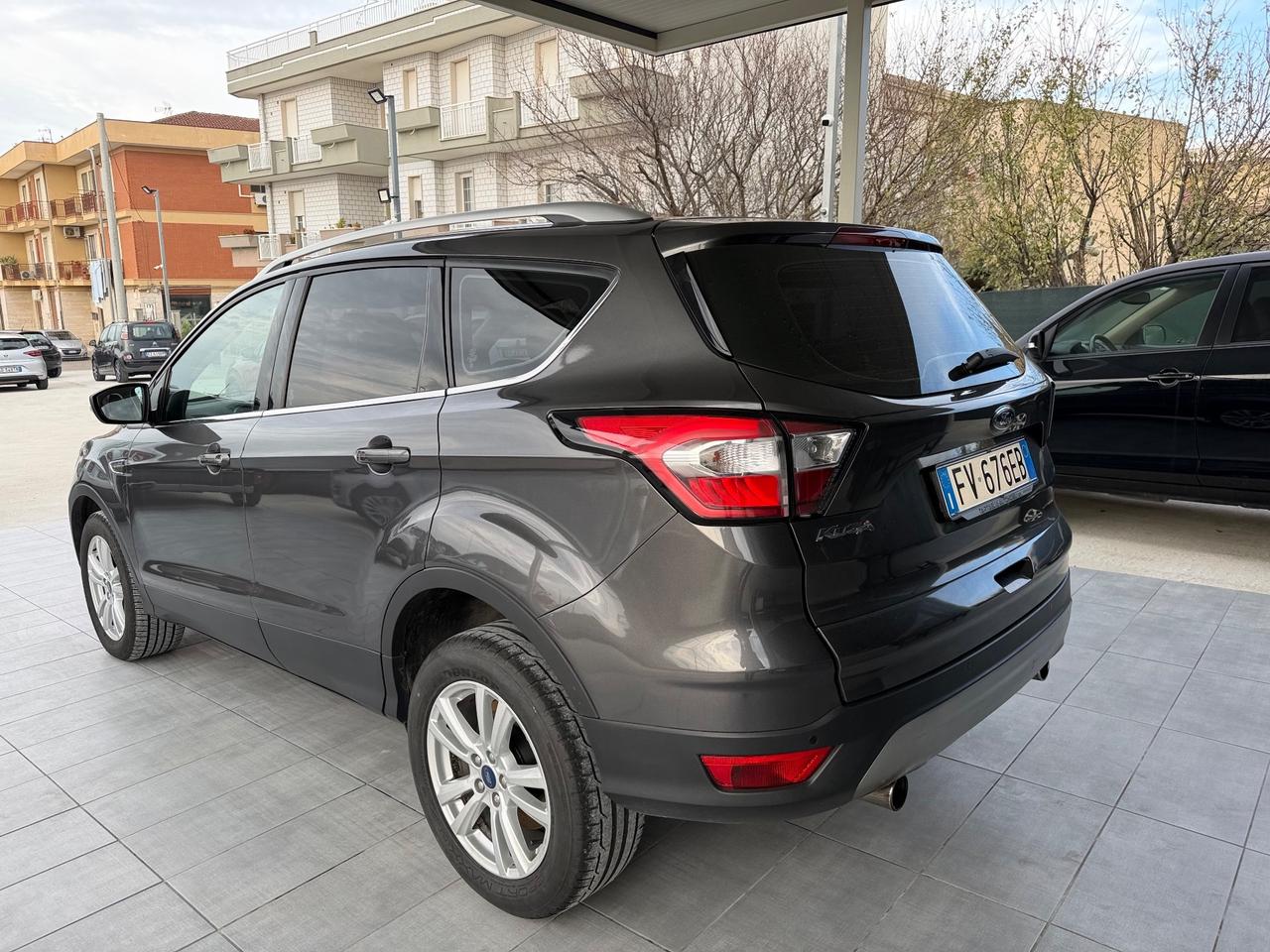 Ford Kuga 1.5 TDCI 120 CV S&S 2WD ST-Line