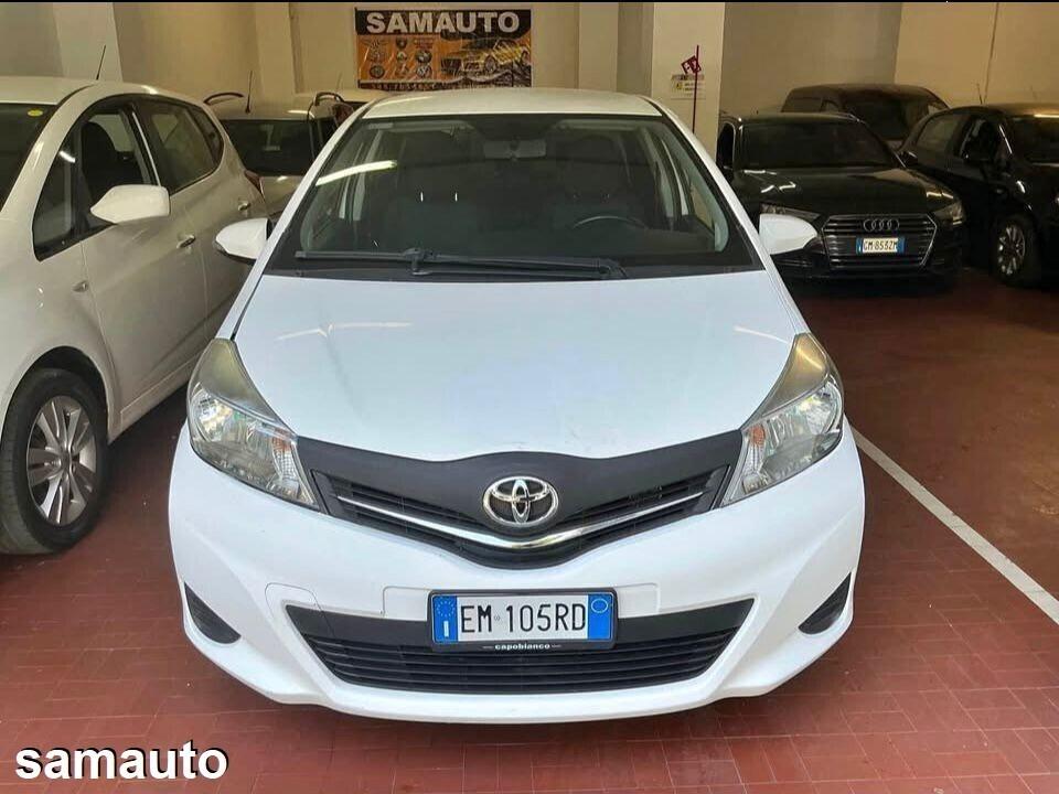 Toyota Yaris 1.0 5Porte Lounge 2012