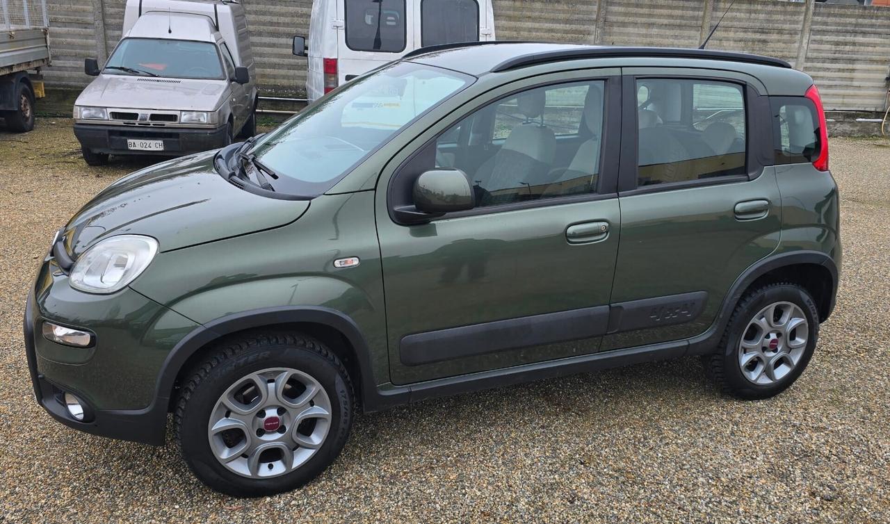 Fiat Panda 1.3 MJT 16V DPF 4x4 Climbing