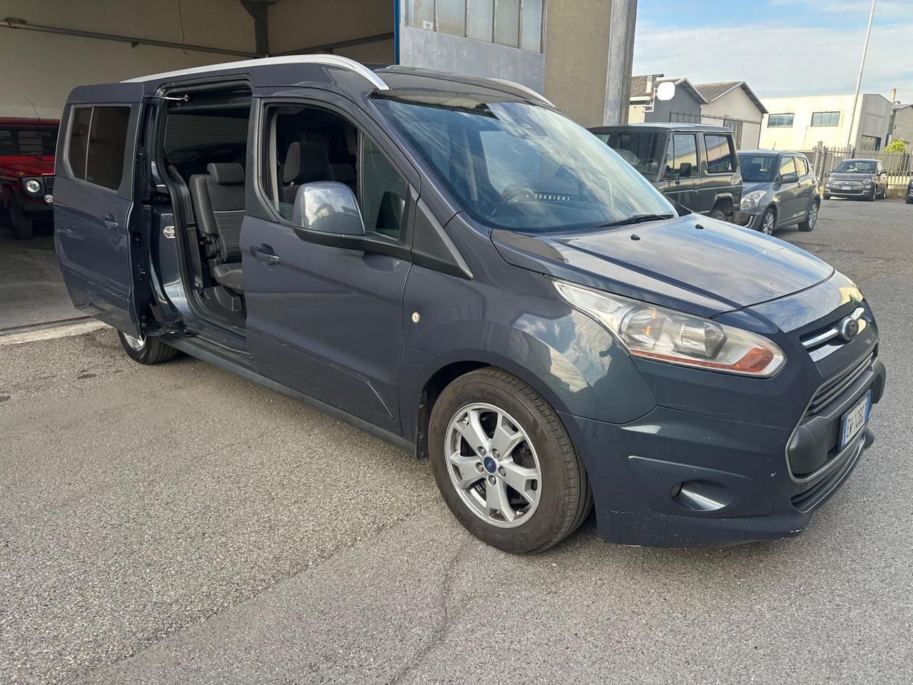 Ford Tourneo Connect 7 POSTI