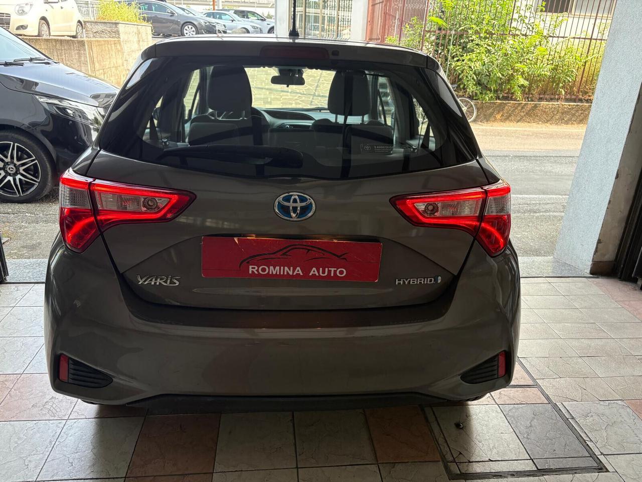 Toyota Yaris 1.5 Hybrid 5 porte Cool