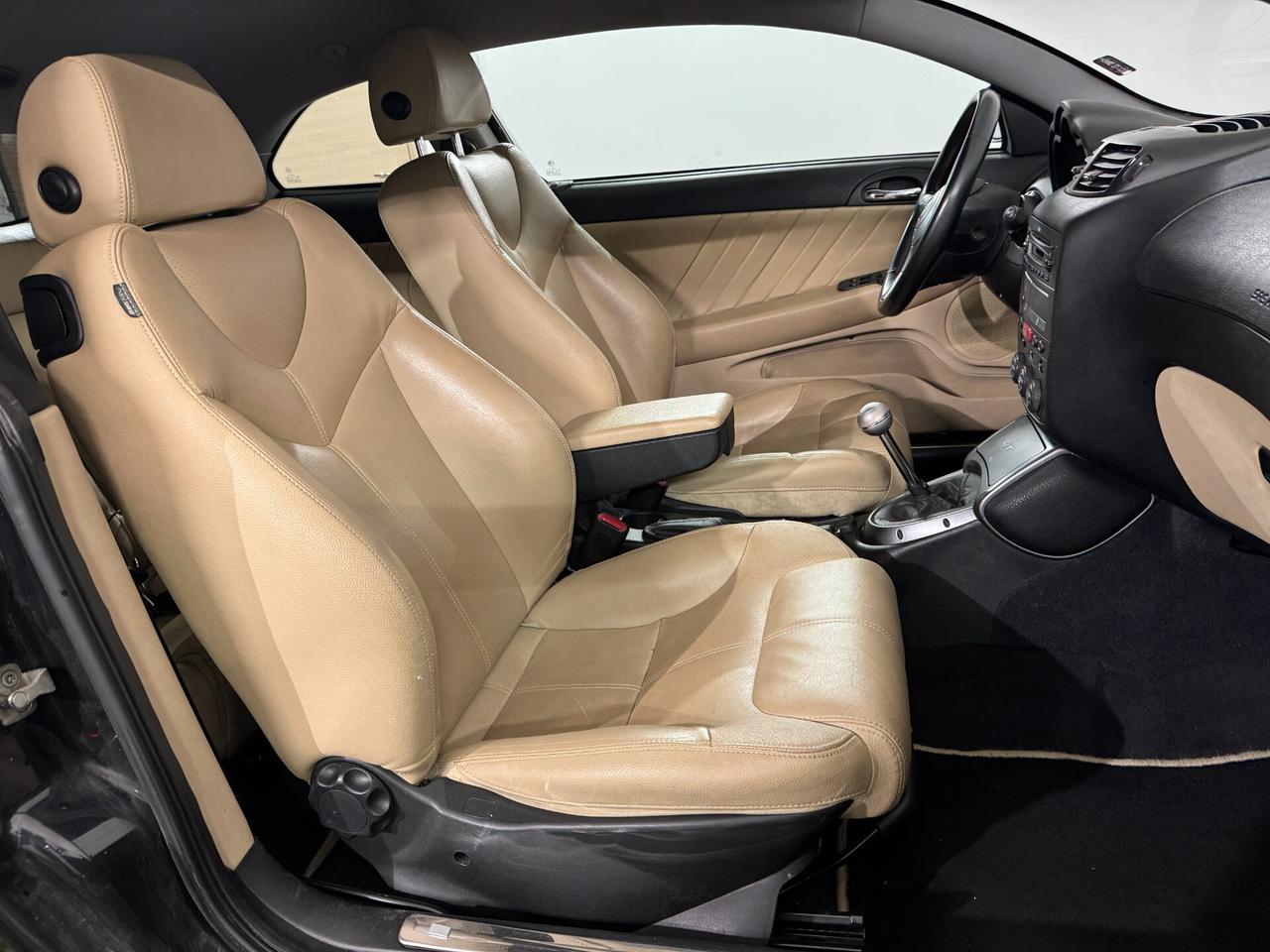 Alfa Romeo GT 1.8 16V TS DISTINCTIVE BERTONE