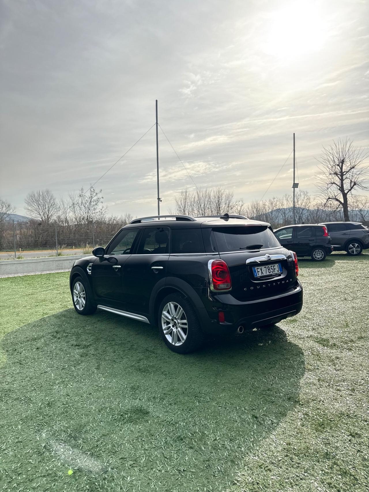 Mini Cooper Countryman 1.5 Benz