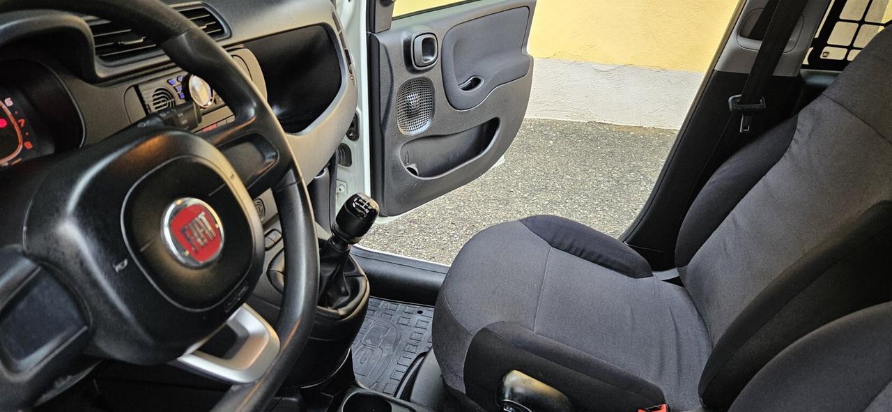 FIAT PANDA 1.2 69 CV VAN BENZINA/ GPL DELLA CASA - KM. 71.000 - PROSSIMO RINNOVO 10/2026 NO IVA ESPOSTA