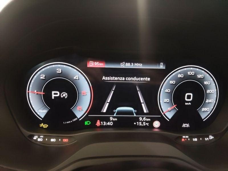 Audi Q2 Q2 35 2.0 tdi Identity Black s-tronic
