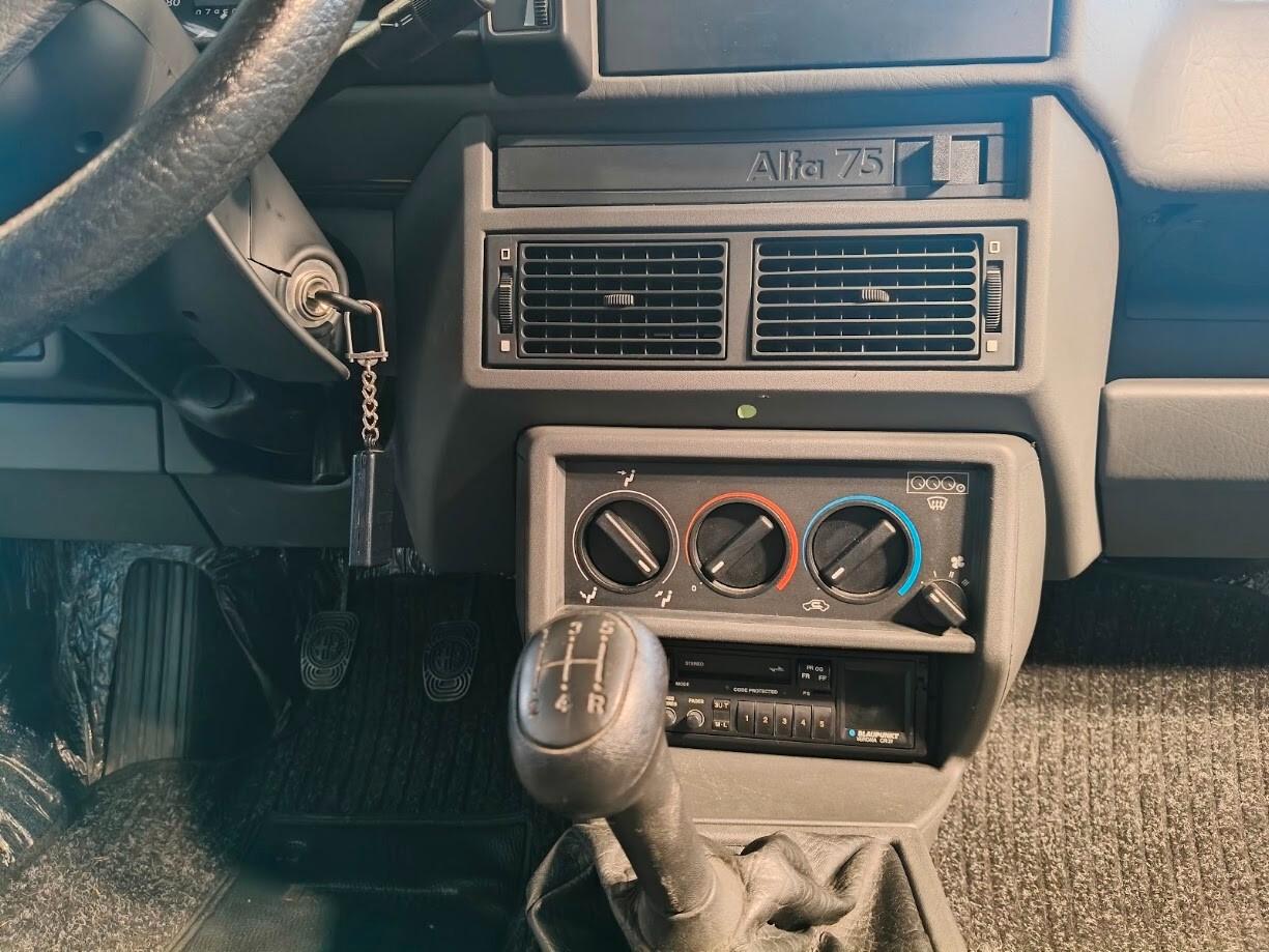 Alfa Romeo 75 1.6 IE