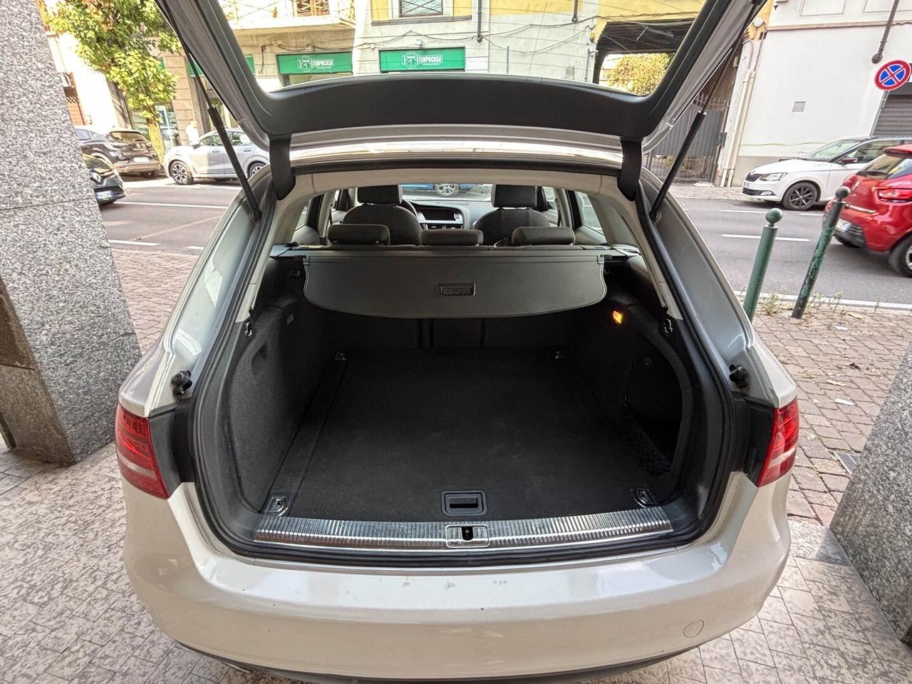 Audi A4 Avant 2.0 TDI S-LINE EST. TETTO APRIBILE