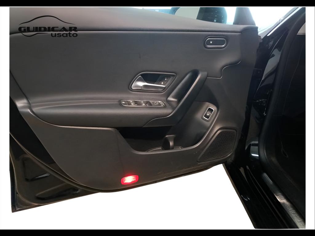 Mercedes-Benz CLA Sh.Brake - X118 2023 - CLA Shooting Brake 180 d Advanced auto