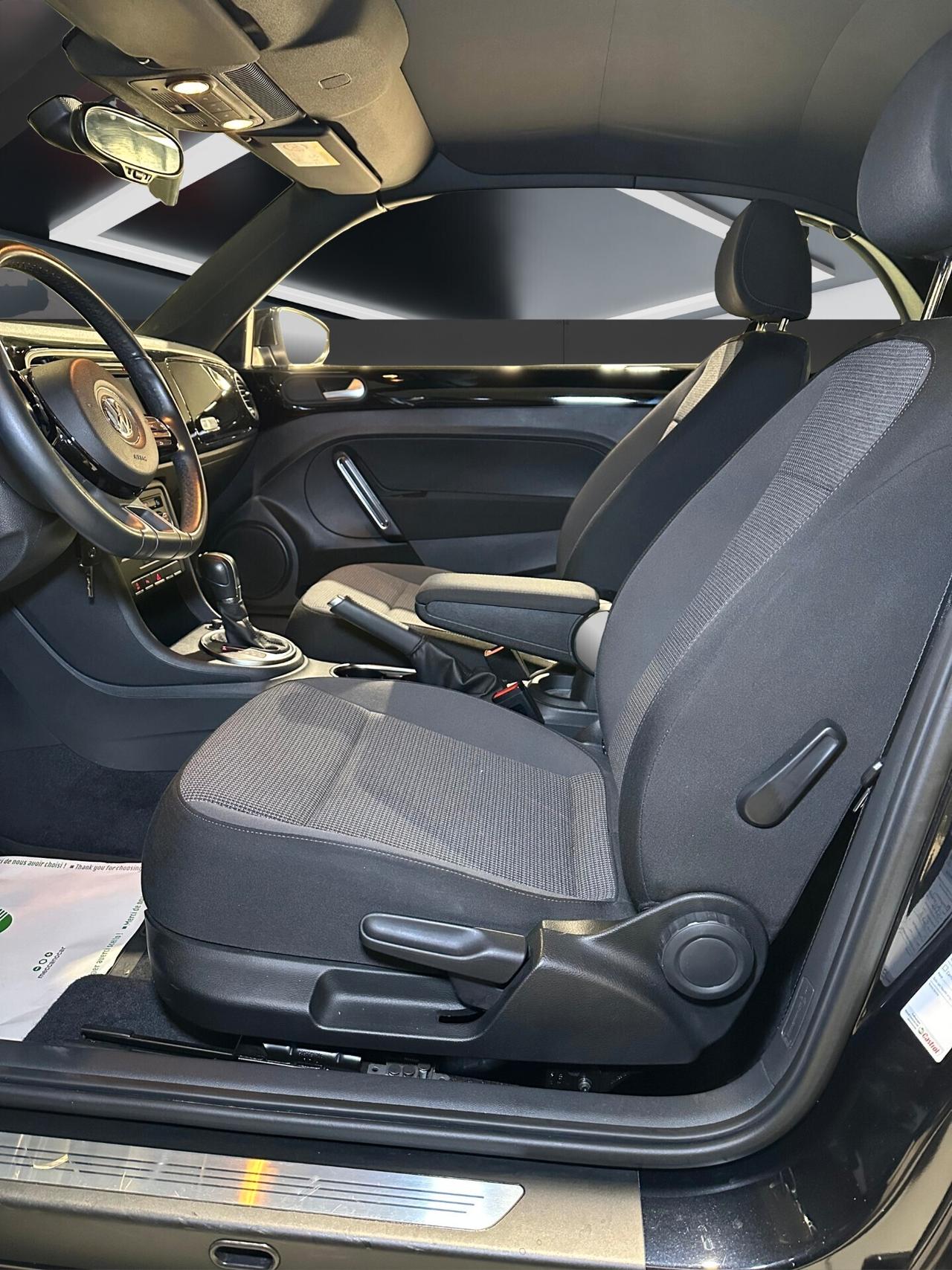 Volkswagen Maggiolino Cabrio 2.0 TDI DSG Design BlueMotion Technology