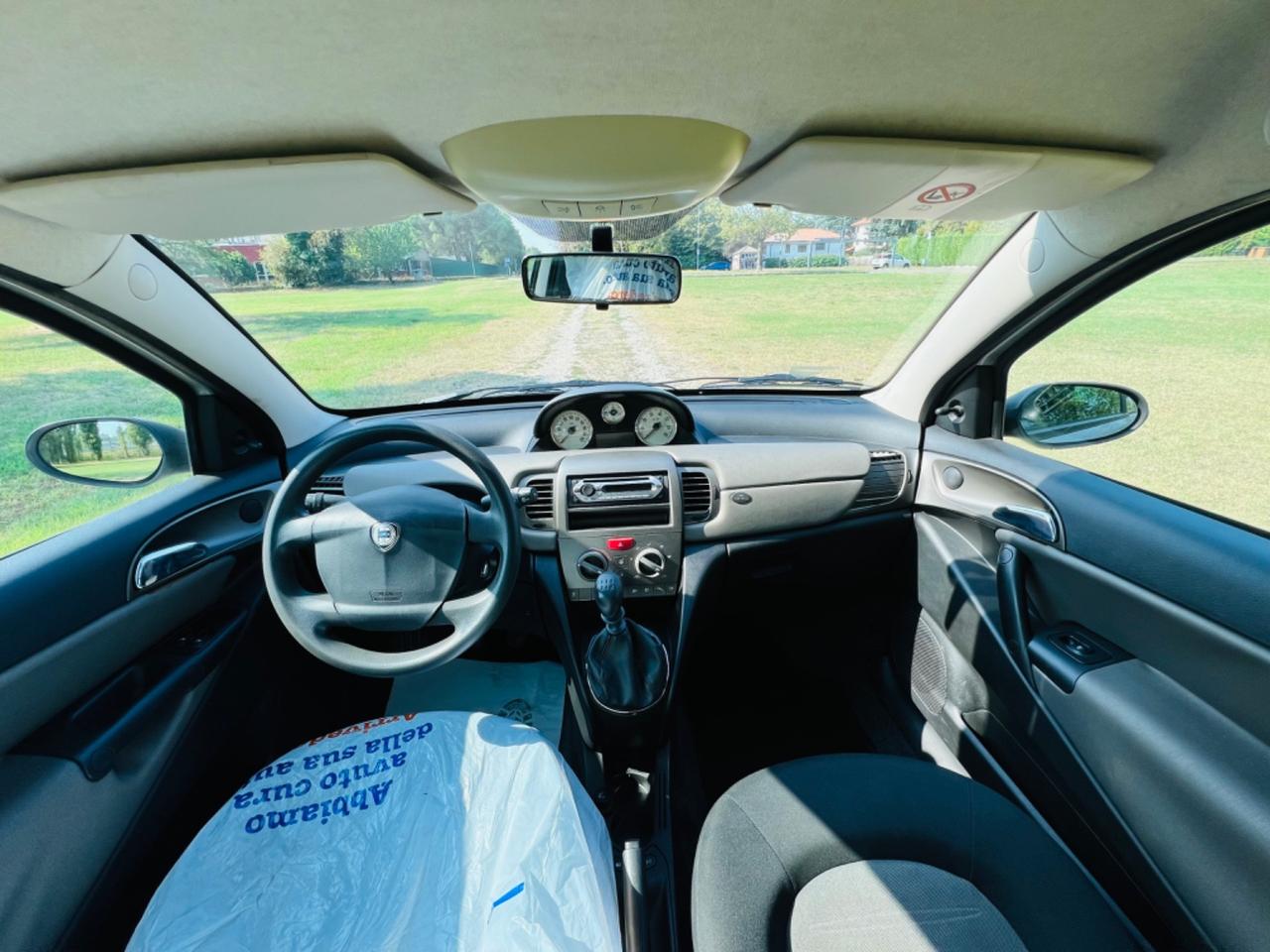 Lancia Ypsilon 1.2 Argento