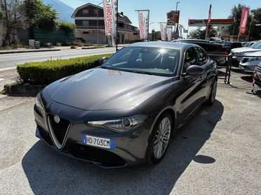 Alfa Romeo Giulia AT8 180cv cambio automatico