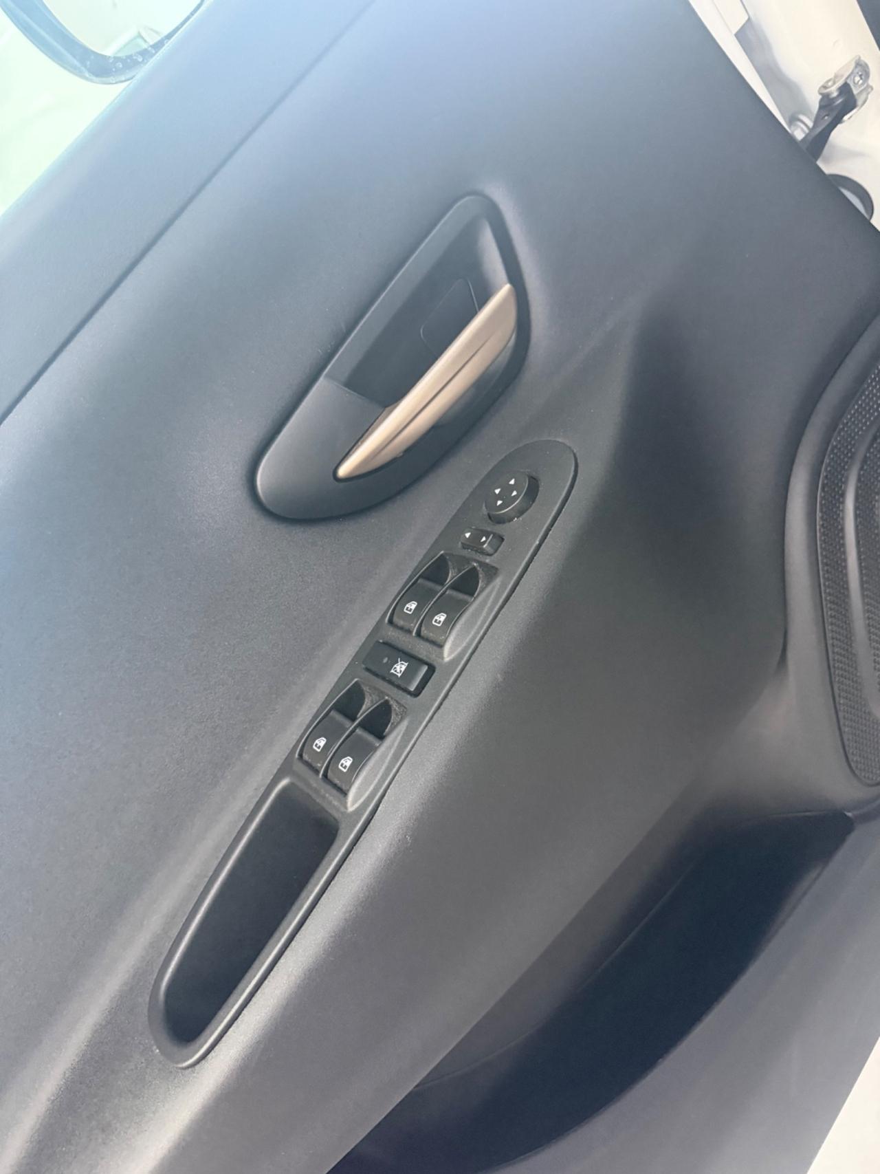 Lancia Ypsilon 1.0 Alberta Ferretti FINANZIABILE