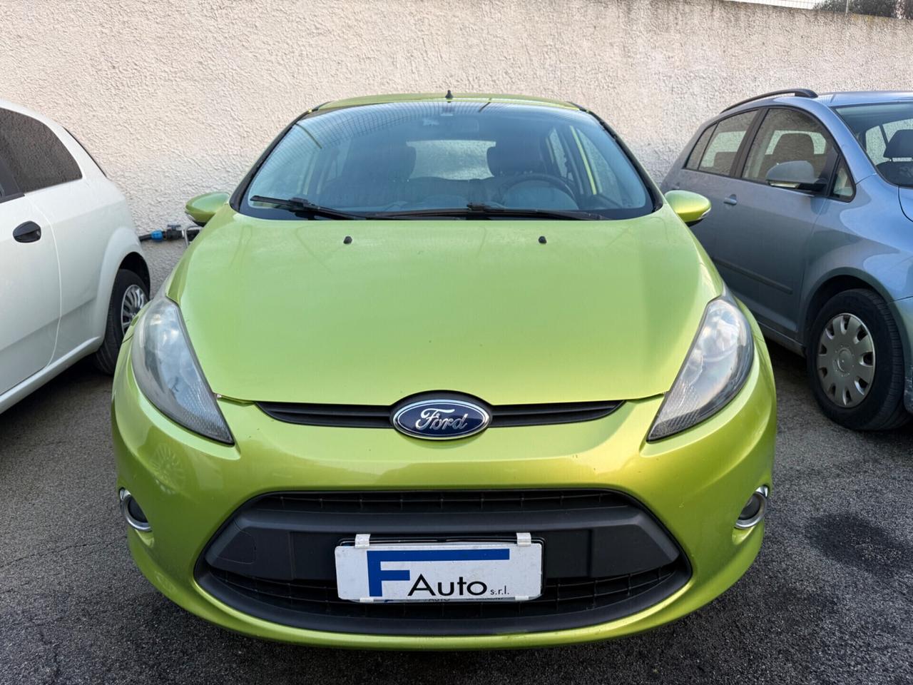 Ford Fiesta 1.4 TDCi 68CV 5 porte,radio,clima,comandi al volante