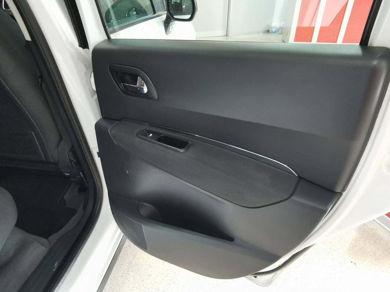 Peugeot 3008 1.6 HDi 112CV Active AUTOCARRO