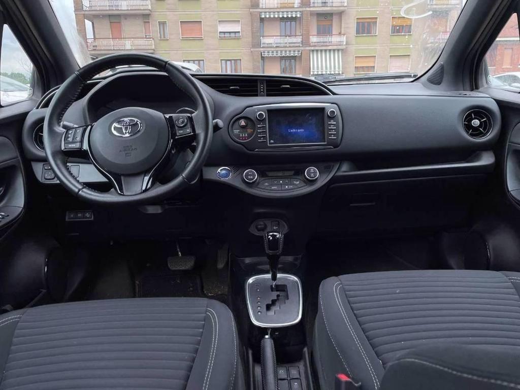 Toyota Yaris 5 Porte 1.5 VVT-i Hybrid Trend Grey Edition E-CVT