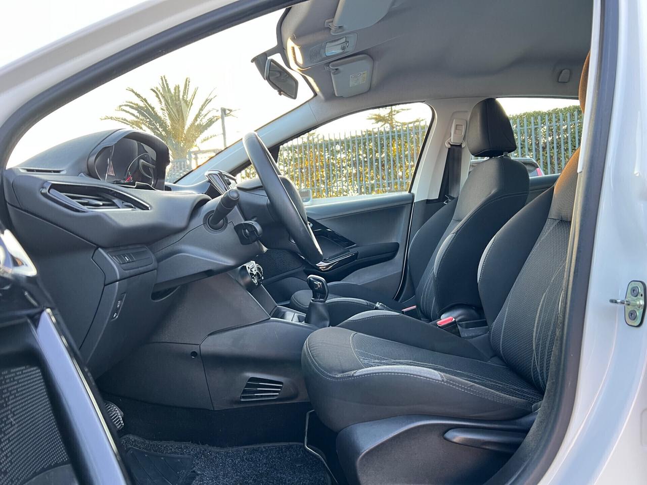 Peugeot 208 1.2 Benzina 82cv 5P. Allure - 2014