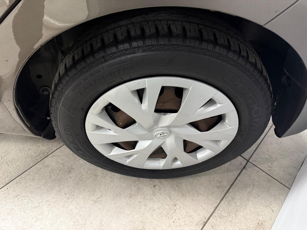 Toyota Yaris 1.5 Hybrid Grey Edition Auto 73CV