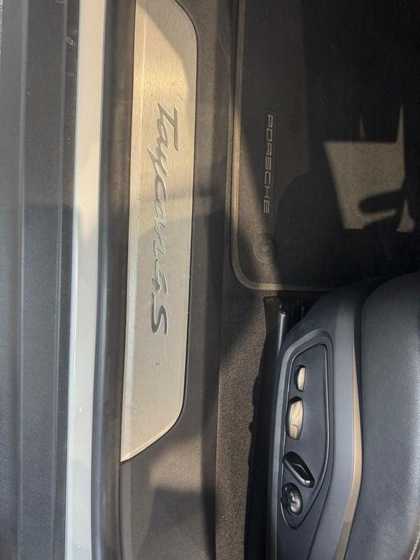 Porsche Taycan Taycan 4S 435 cv