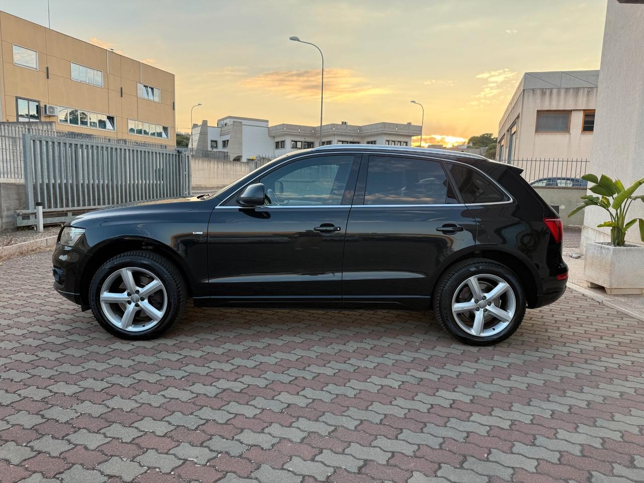 Q5 3.0 V6 TDI quattro quattro S tronic S-LINE Perfetta