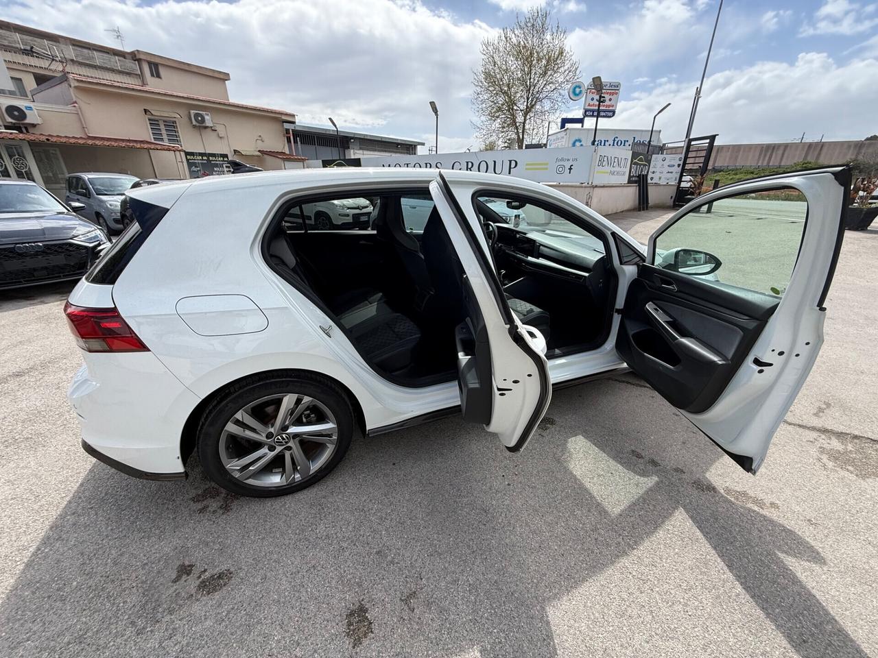Volkswagen Golf 1.5 TSI 150 CV EVO ACT R-Line