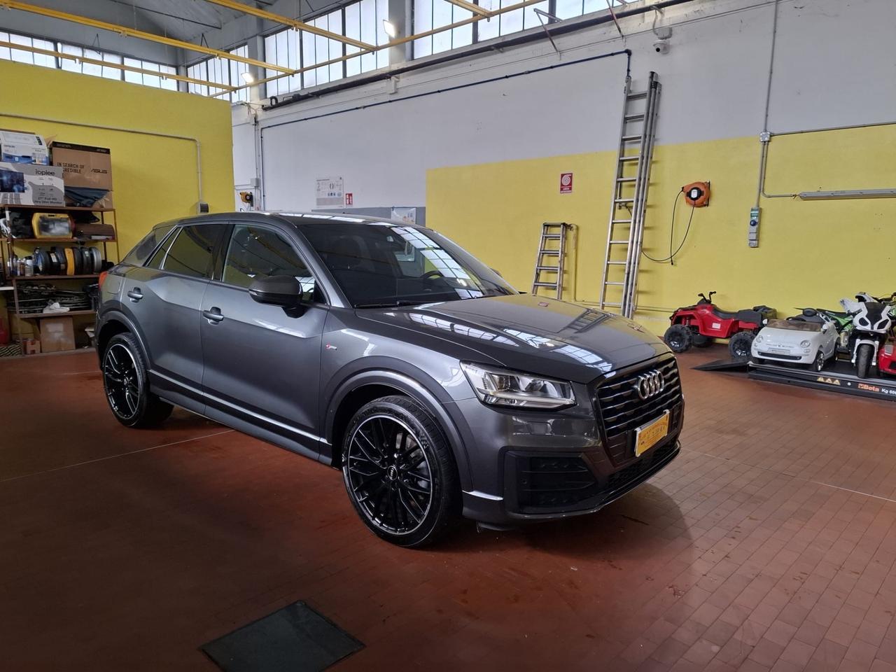 Audi Q2 30 TDI S tronic Identity Black full optional